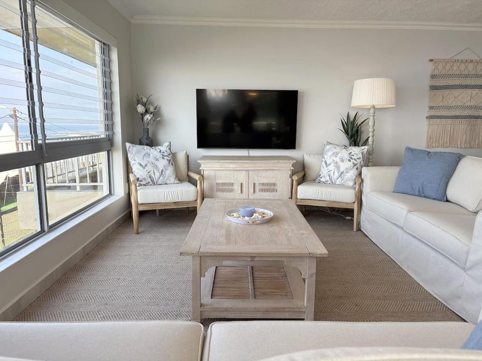 Beachfront Luxury Apartment at Kenwyn on Sea Apartment in Dolphin Coast