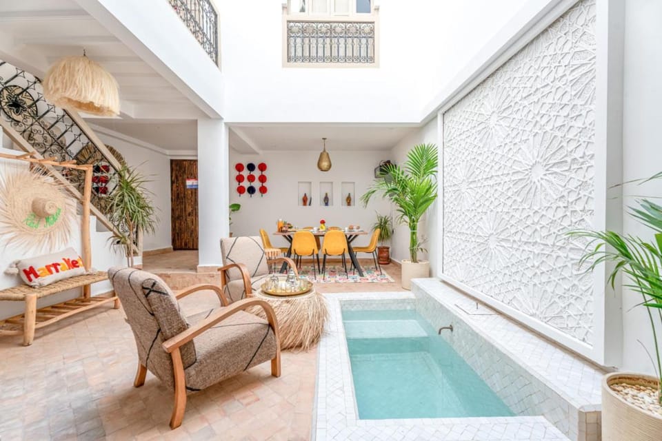 Living room, Swimming pool