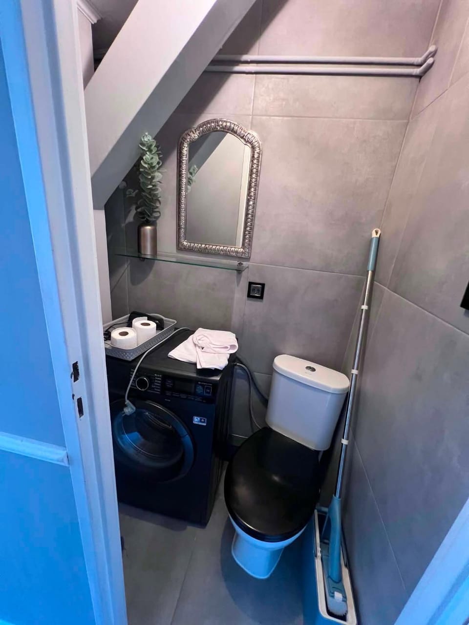 Toilet, Bathroom