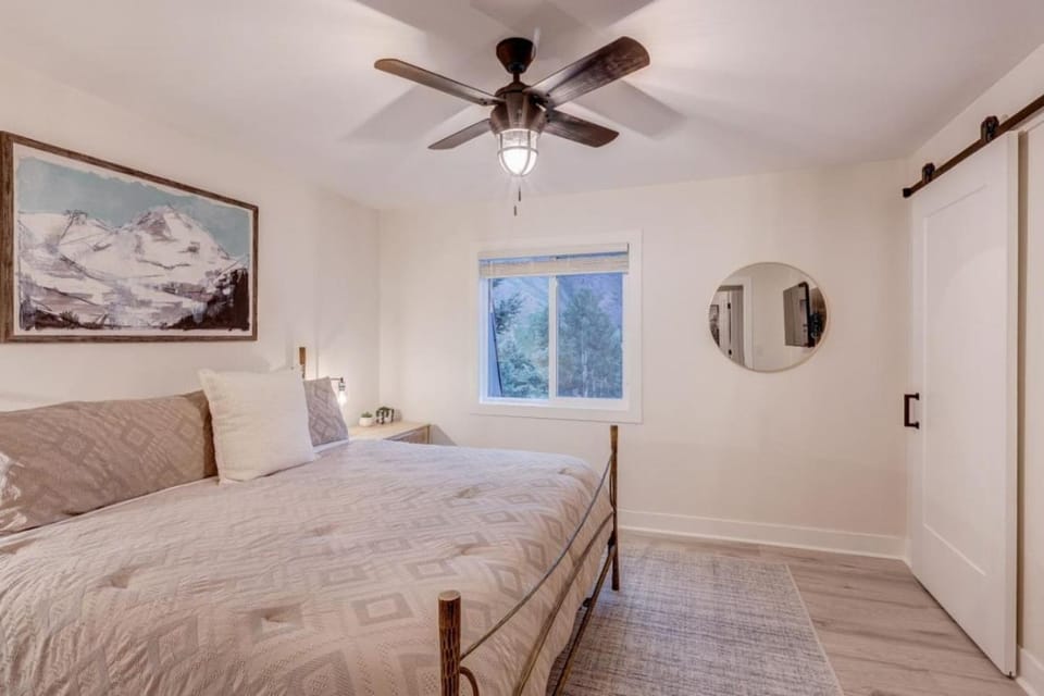 Basalt Mountain Townhome 3BR Retreat, Fireplace Apartment in Colorado