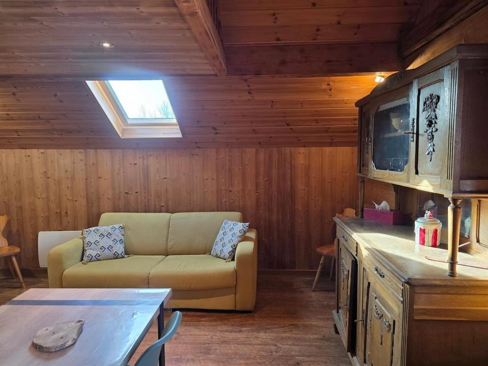 Gîte et table d'hôtes - l'Authentique Apartment in Saint-François-Longchamp