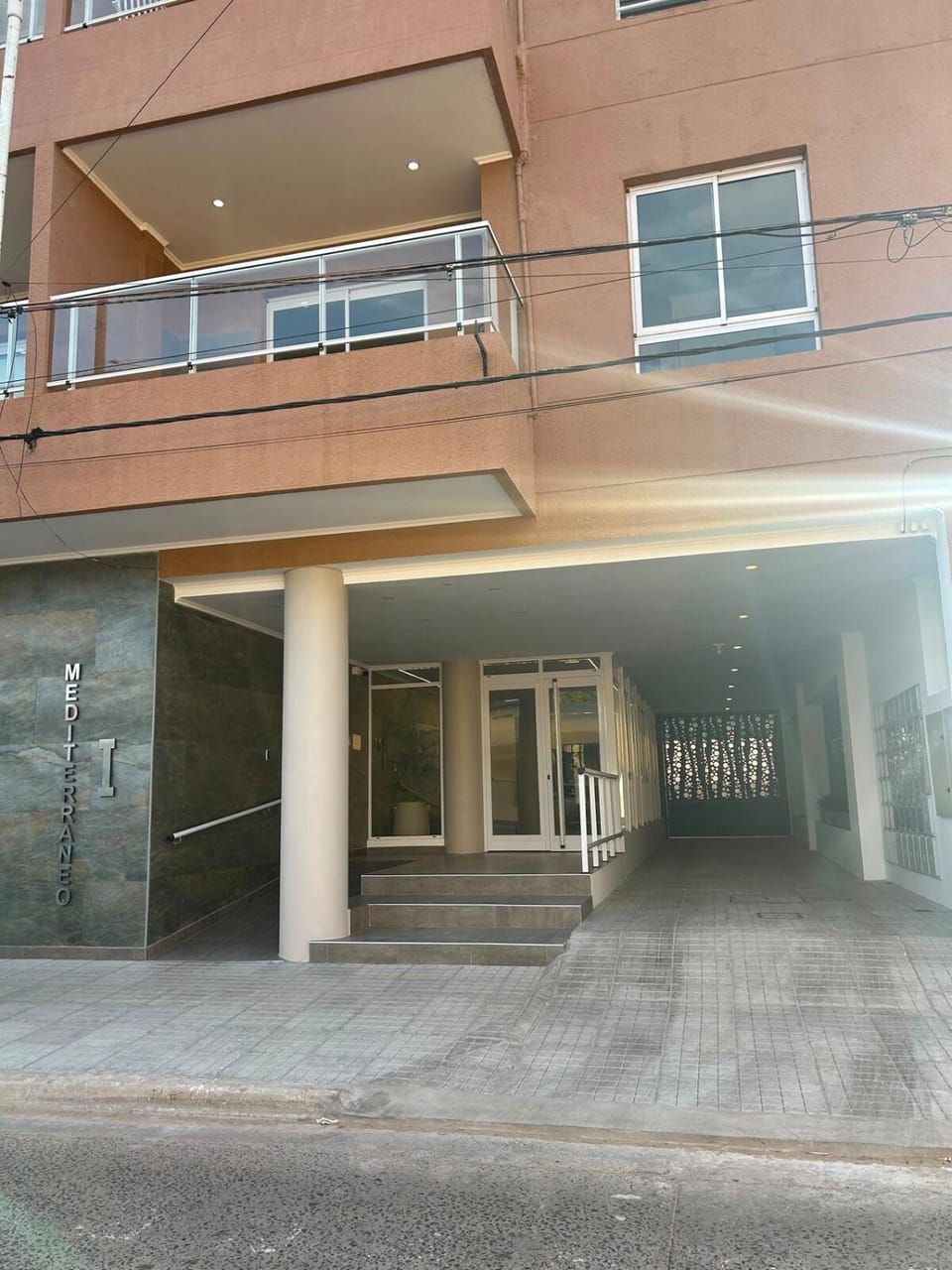 Facade/entrance