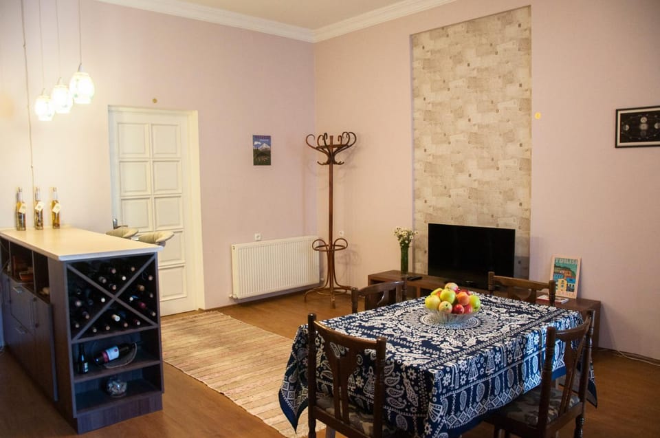 Communal lounge/ TV room, Lobby or reception, Communal kitchen