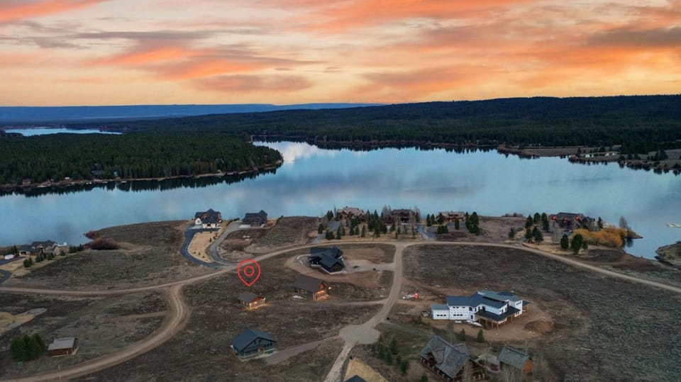 Timberline Cottage - Boat Ramp, ADA Friendly, BBQ, Close2Yellowstone House in Idaho