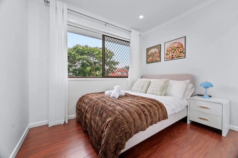 Value Family Friendly Stay Near Shops and Dining House in Brisbane