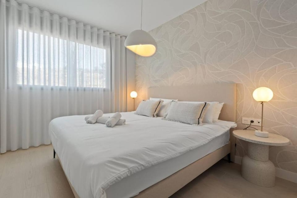 Bed, Bedroom, heating, towels, wardrobe, air conditioner