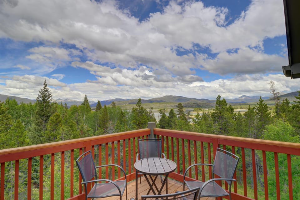 3 Bedrooms Apartment in Frisco
