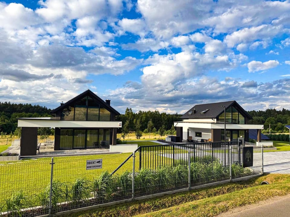 Property building, Spring, Day, Garden, Garden view