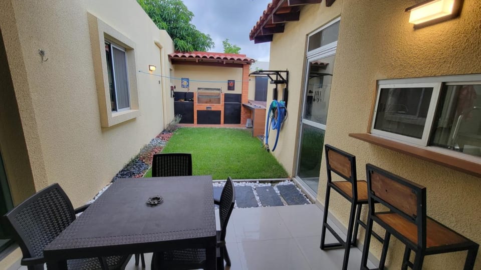 Casa en Cond Privado House in Santa Cruz de la Sierra