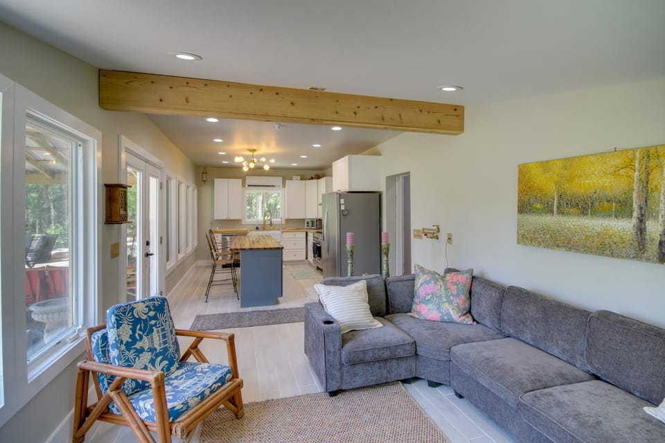 Waterfront Ocean Springs Home w/ Gulf Access House in Mississippi