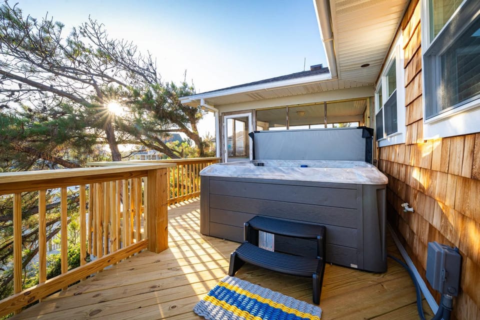 Coastal Luxe Near the Beach with Pool & Hot Tub House in Corolla