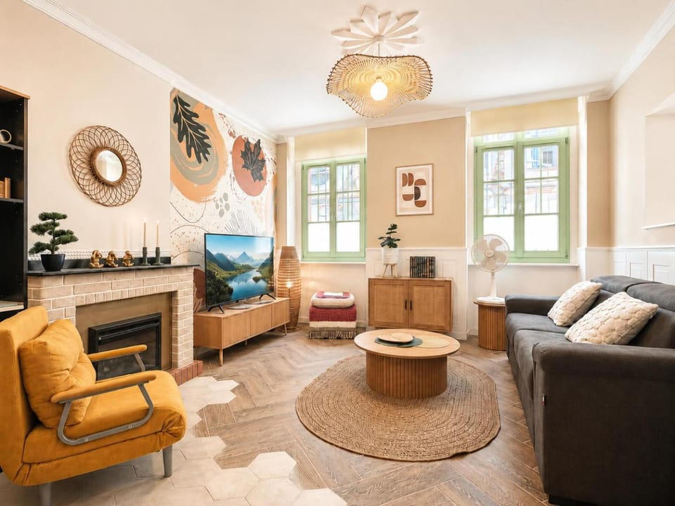 Communal lounge/ TV room, TV and multimedia, Living room, Seating area