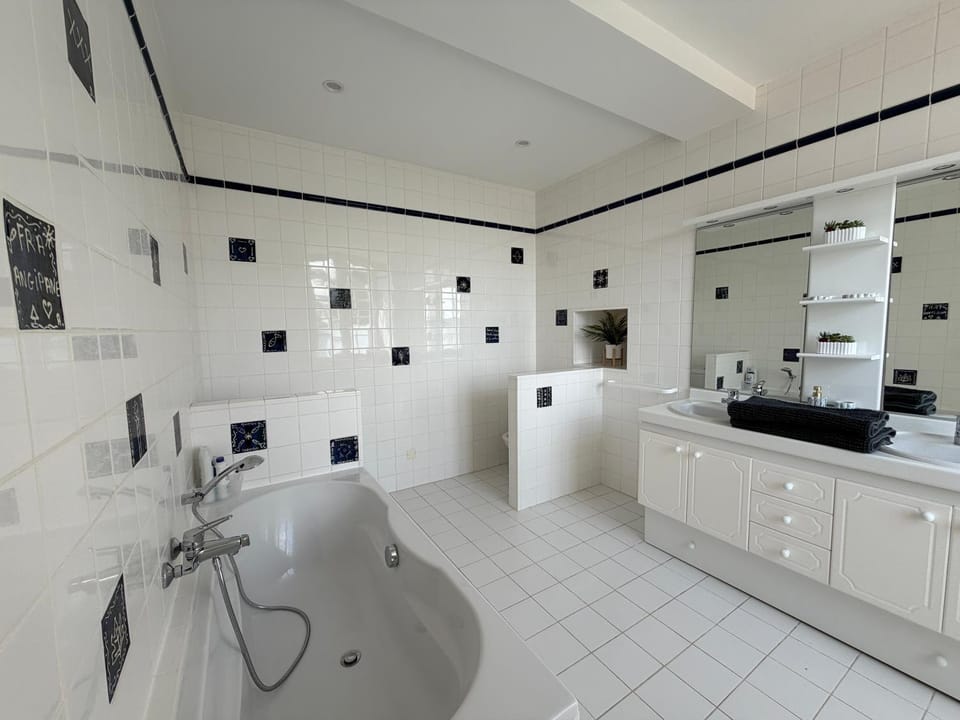 Bathroom, Bath