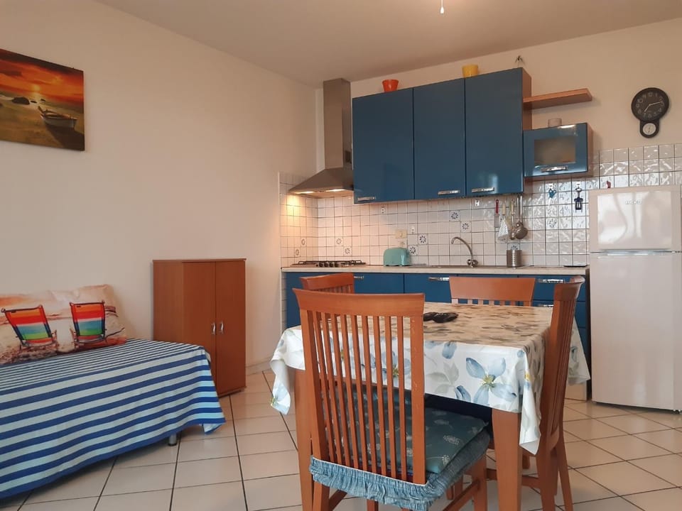 Restaurant/places to eat, Breakfast, kitchen