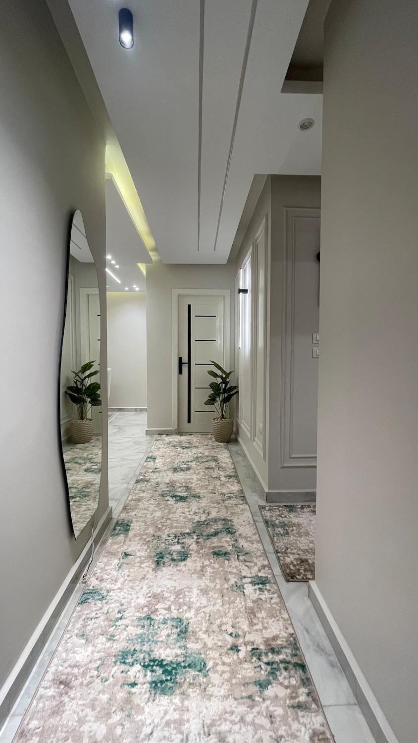 Modern 3BR Minutes to Pyramids & GEM Apartment in Egypt
