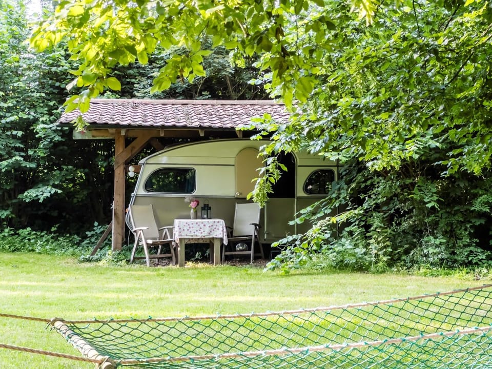 Waaldijk15, Vintage Caravans in nature Campground/ 
RV Resort in Gelderland, Netherlands