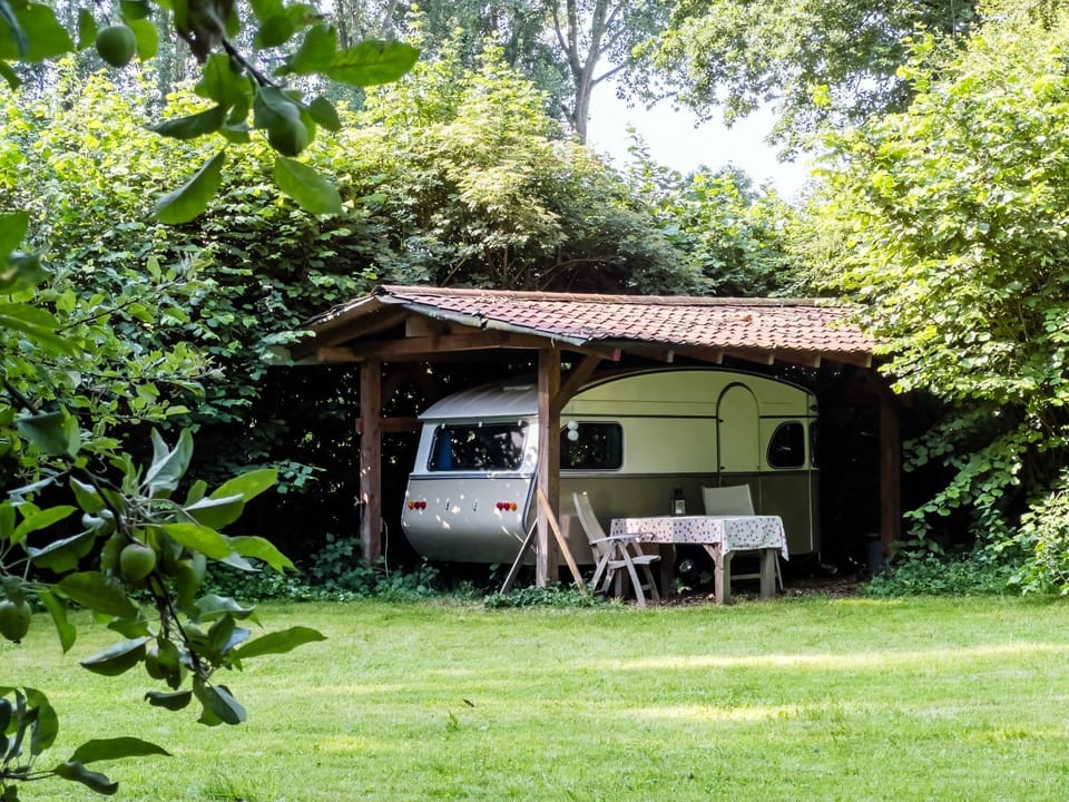 Waaldijk15, Vintage Caravans in nature Campground/ 
RV Resort in Gelderland, Netherlands