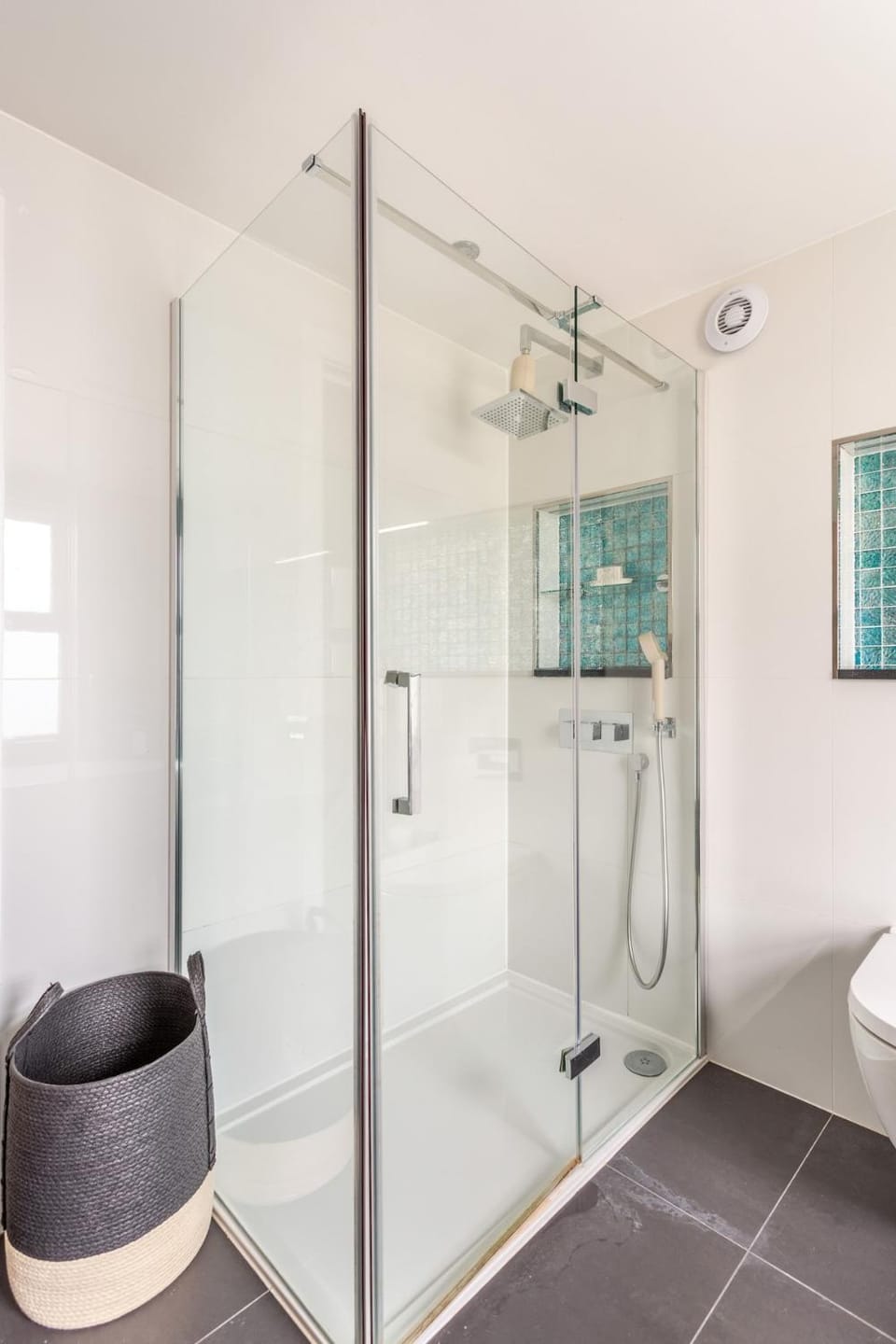 Brighton 3-Bed Retreat with Outdoor Space Apartment in Brighton
