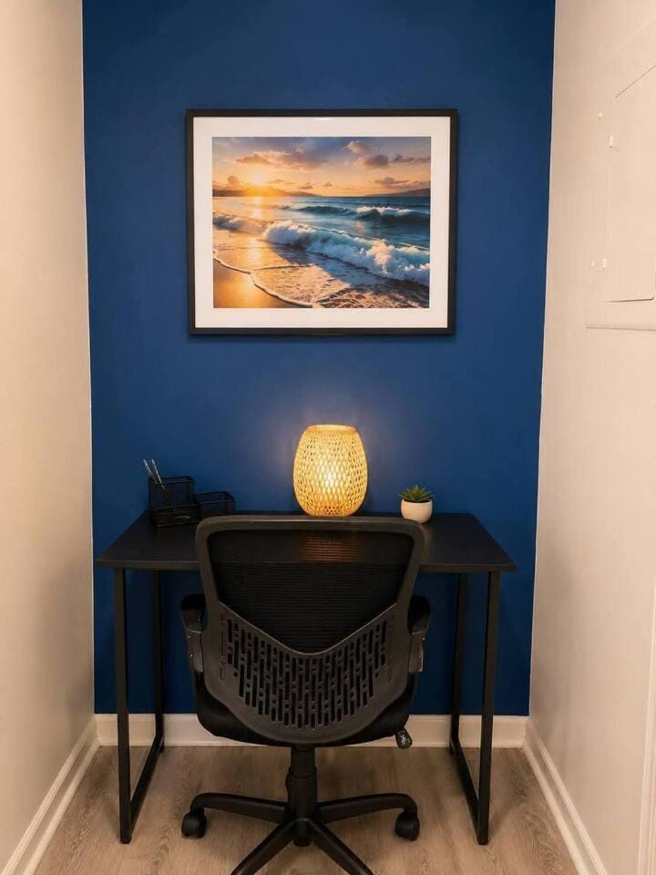 Azure Escape 5 mins to AnmedElements Collection Apartment in Anderson