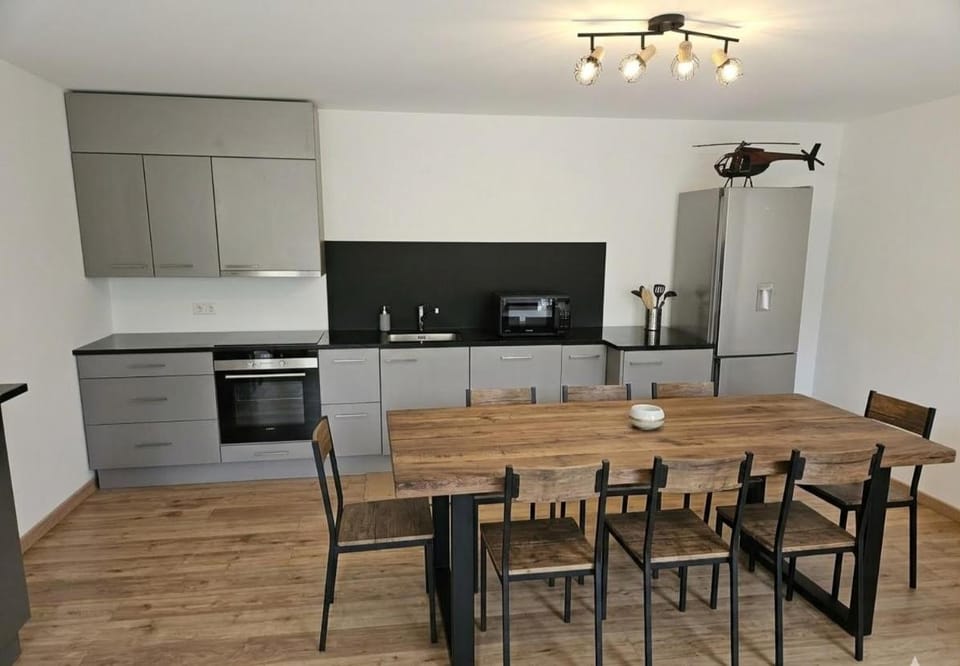 L'aparté Roussat Villa in Langres