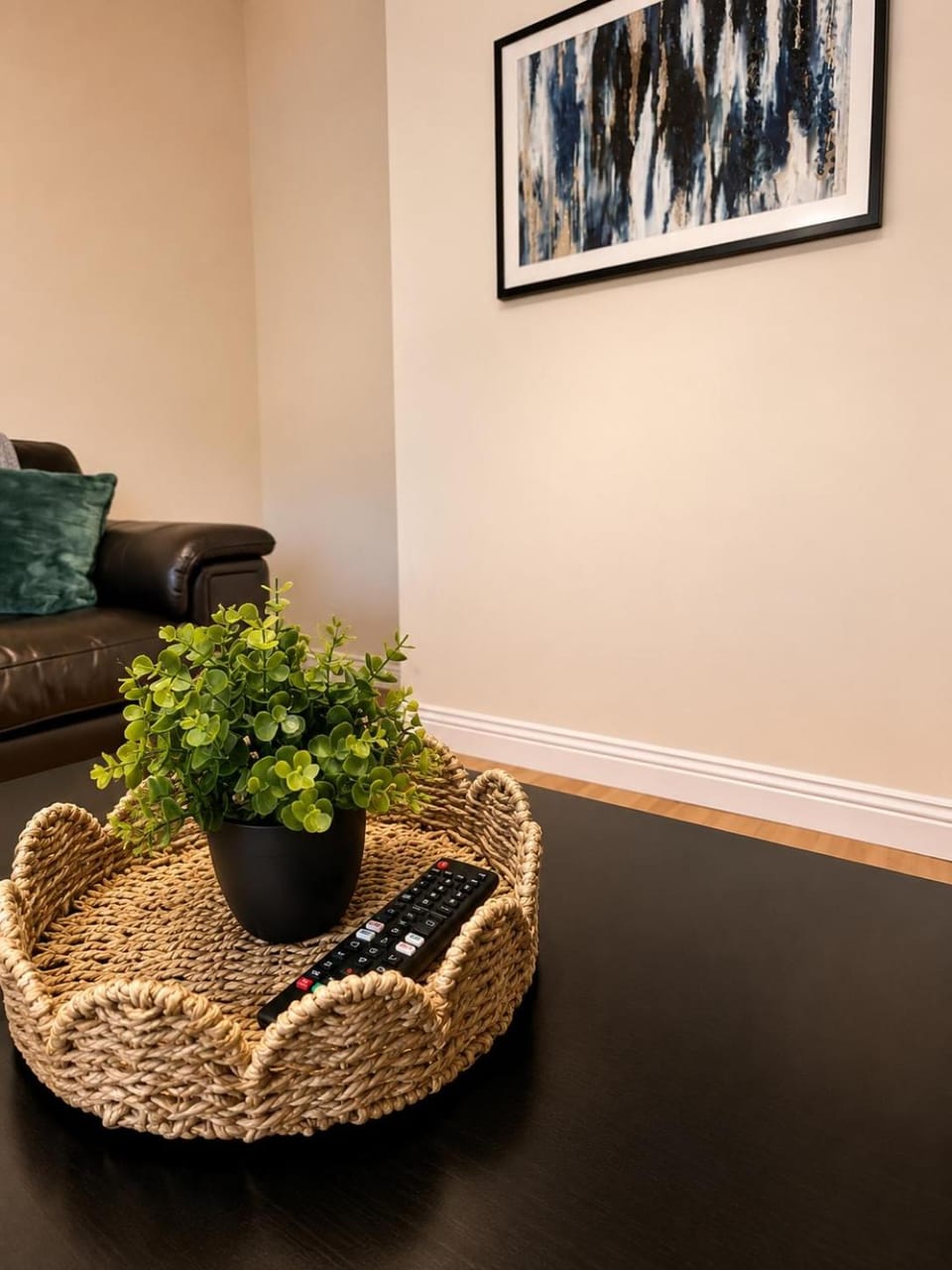 Long Stays Welcome Free Parking WiFi Smart TV Transport Links Apartment in Bradford