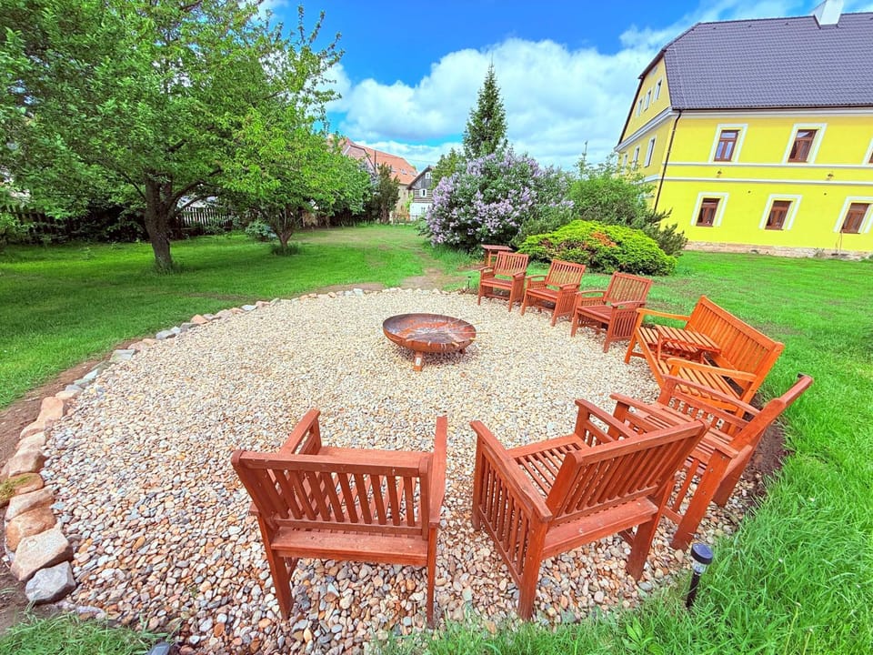 Garden, Seating area, Area and facilities