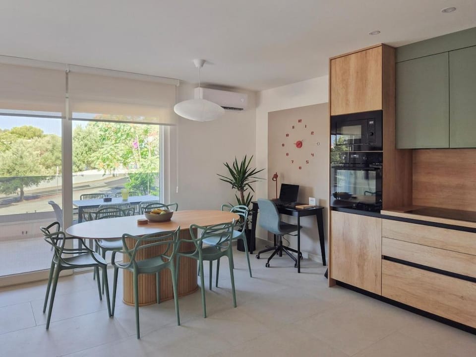 Dining area, air conditioner