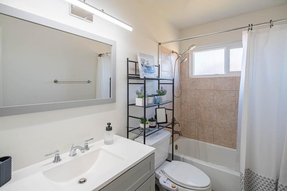 Scottsdale Oasis with pool, hot tub and sleeps 8 House in Scottsdale