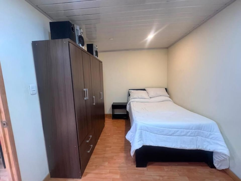 Comfortable Mini Entire Accommodation North of Bogotá! Apartment in Bogota