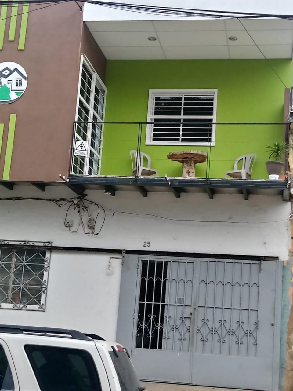 Facade/entrance, Balcony/Terrace
