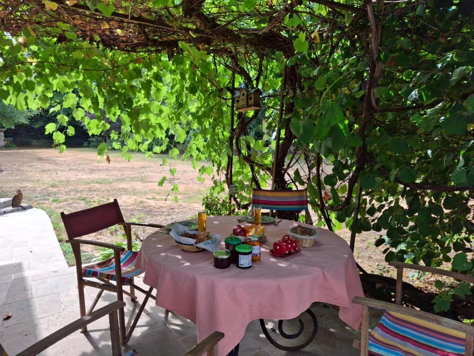 Au Lou Pélélée Bed and Breakfast in Nouvelle-Aquitaine