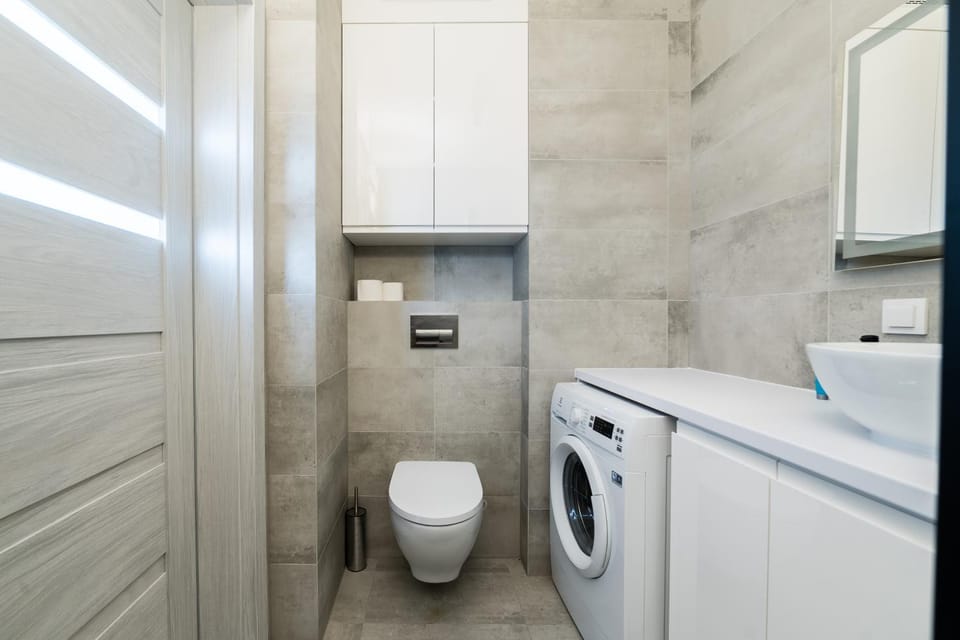 Toilet, Bathroom, washing machine