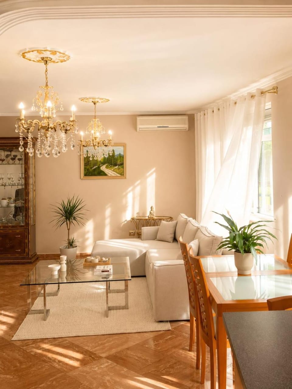 Living room, Seating area, Dining area