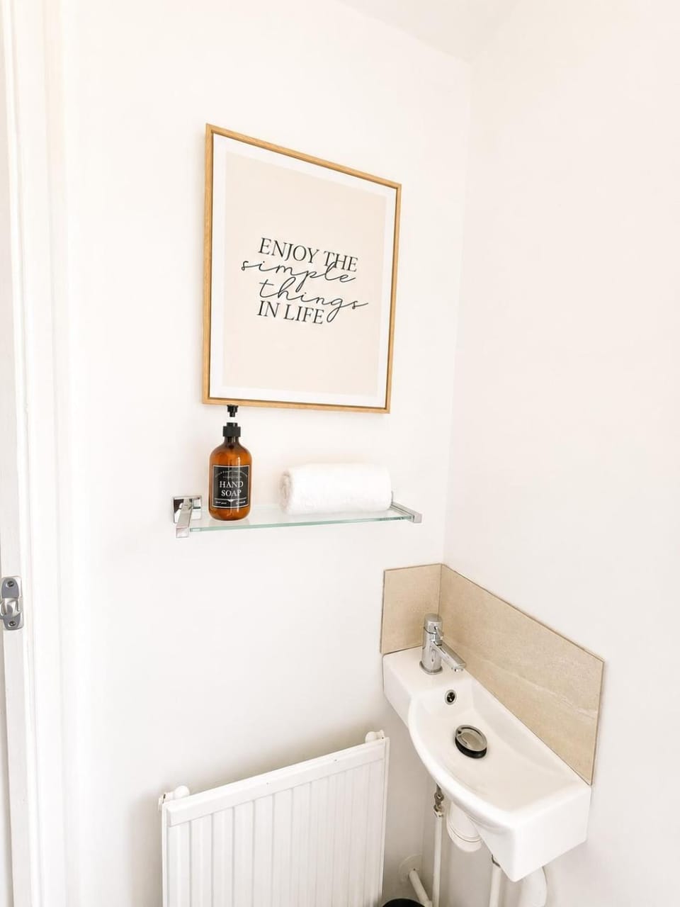 Toilet, Decorative detail