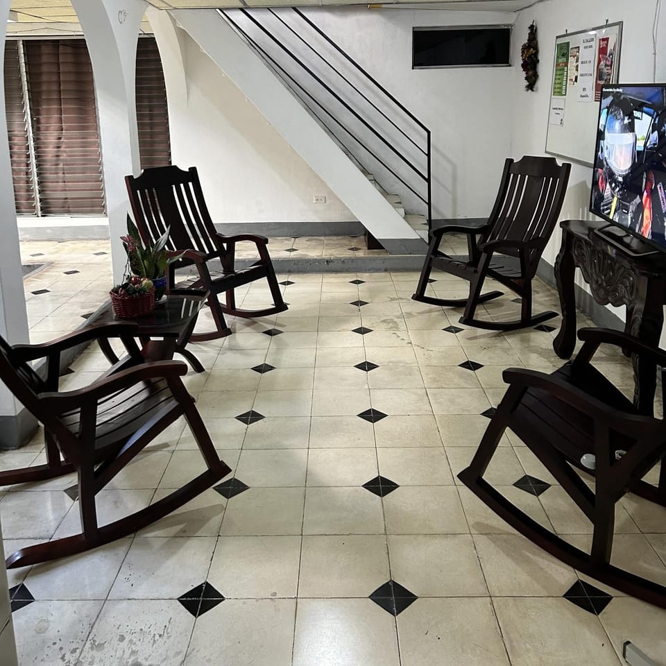 Communal lounge/ TV room