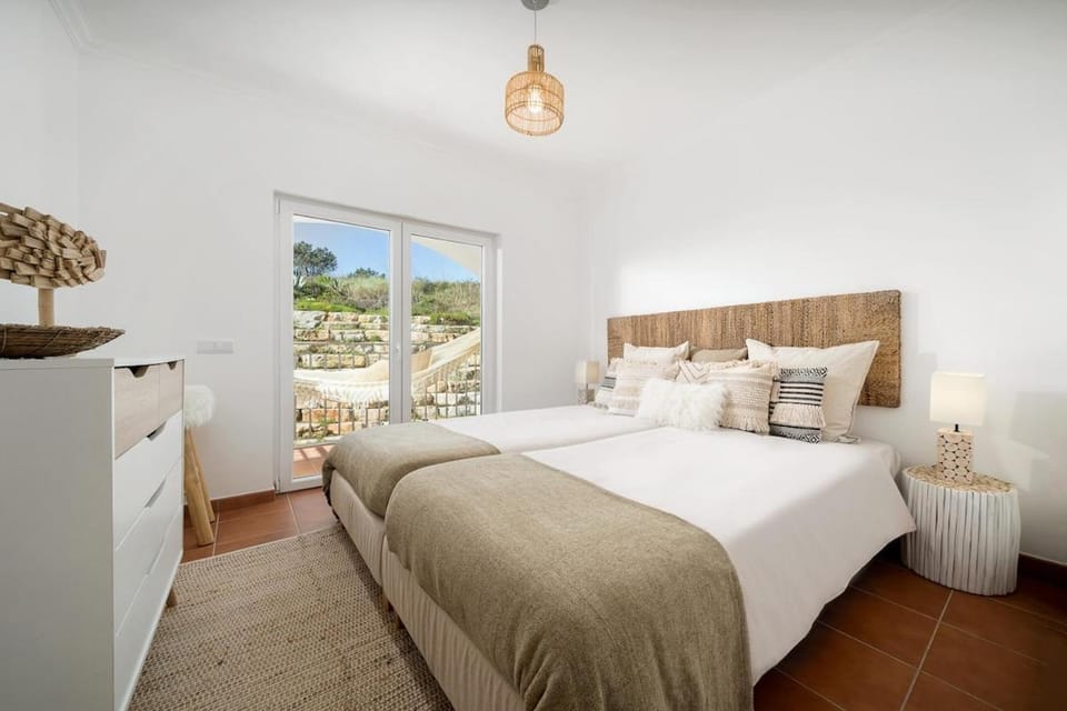 Sun and Surf Escape Free Bikes and Surfboards Apartment in Faro District