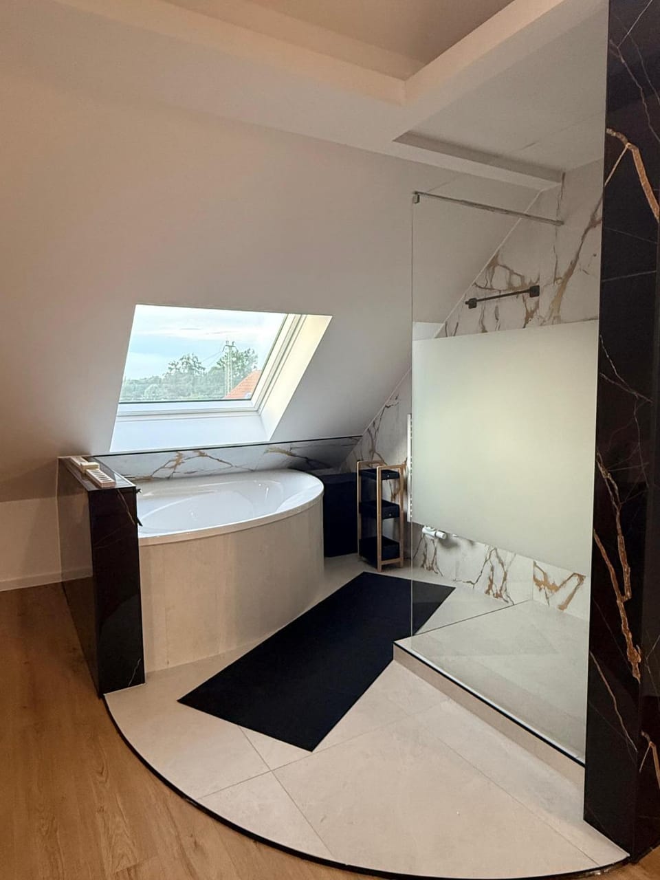 Shower, Photo of the whole room, Bath