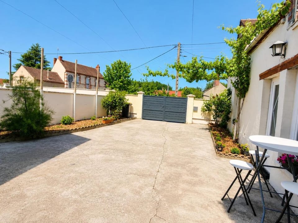 Cozy home near the château & nautical base House in Centre-Val de Loire