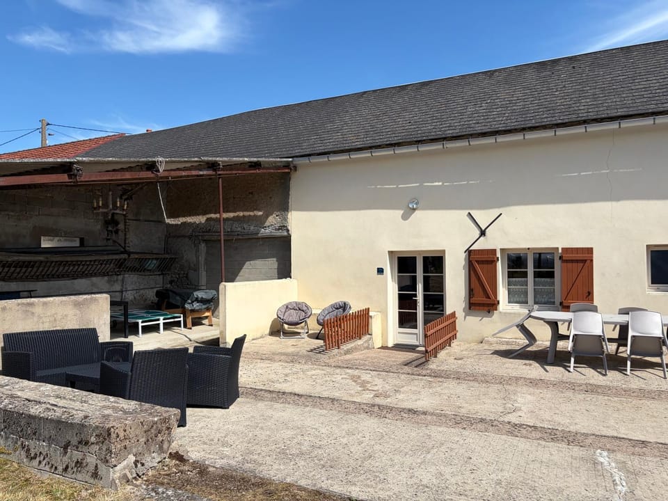 La Pastourelle gîte 3 étoiles au cœur du Morvan à Sommant près d'Autun House in Bourgogne-Franche-Comté