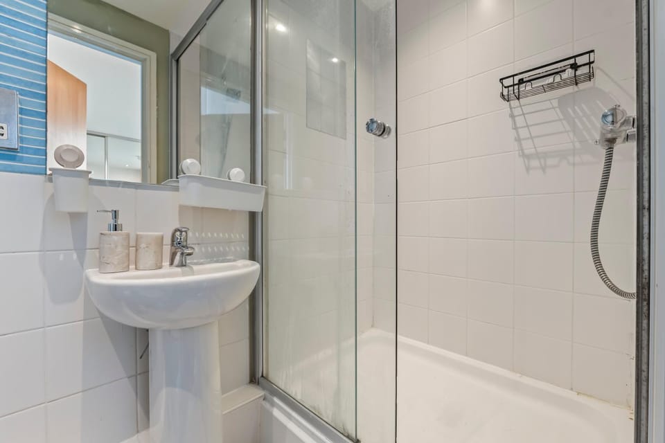2BR City Apt near Motorpoint Arena with views - Sleeps 6 Apartment in Nottingham