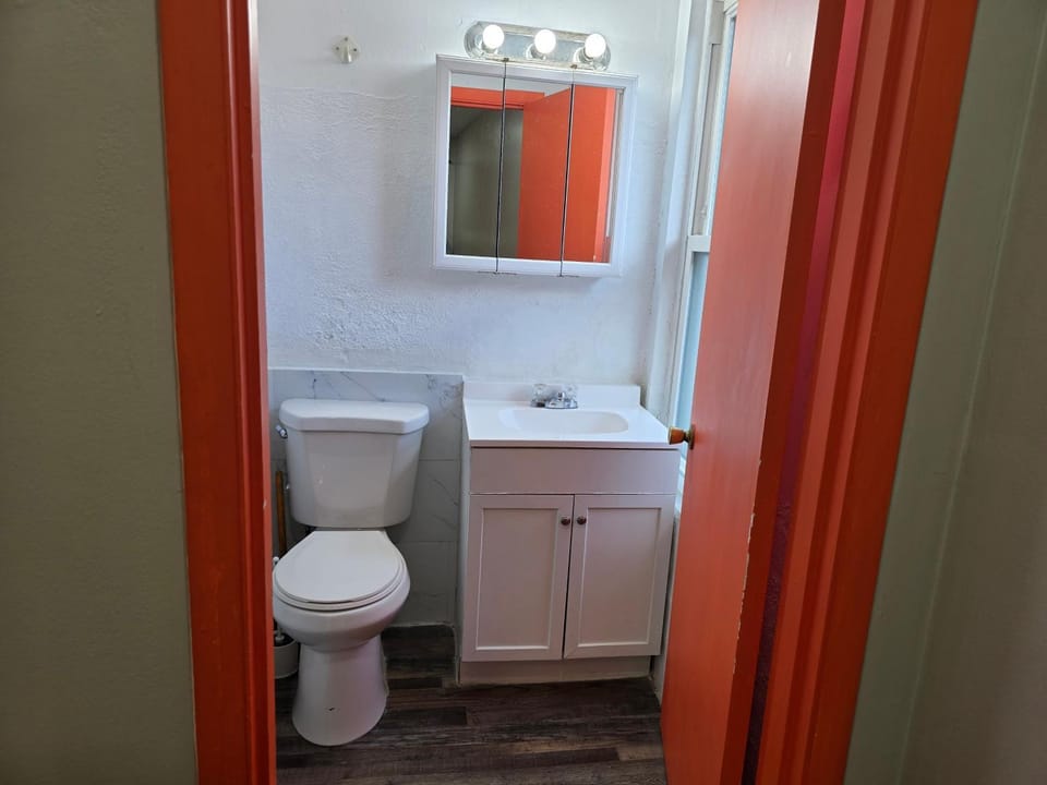 Cozy-One Apartment in Cincinnati