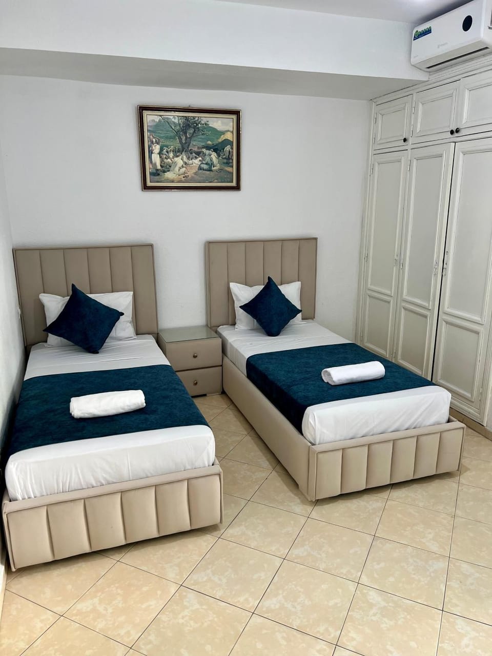 Bed, Photo of the whole room, Bedroom, towels, wardrobe