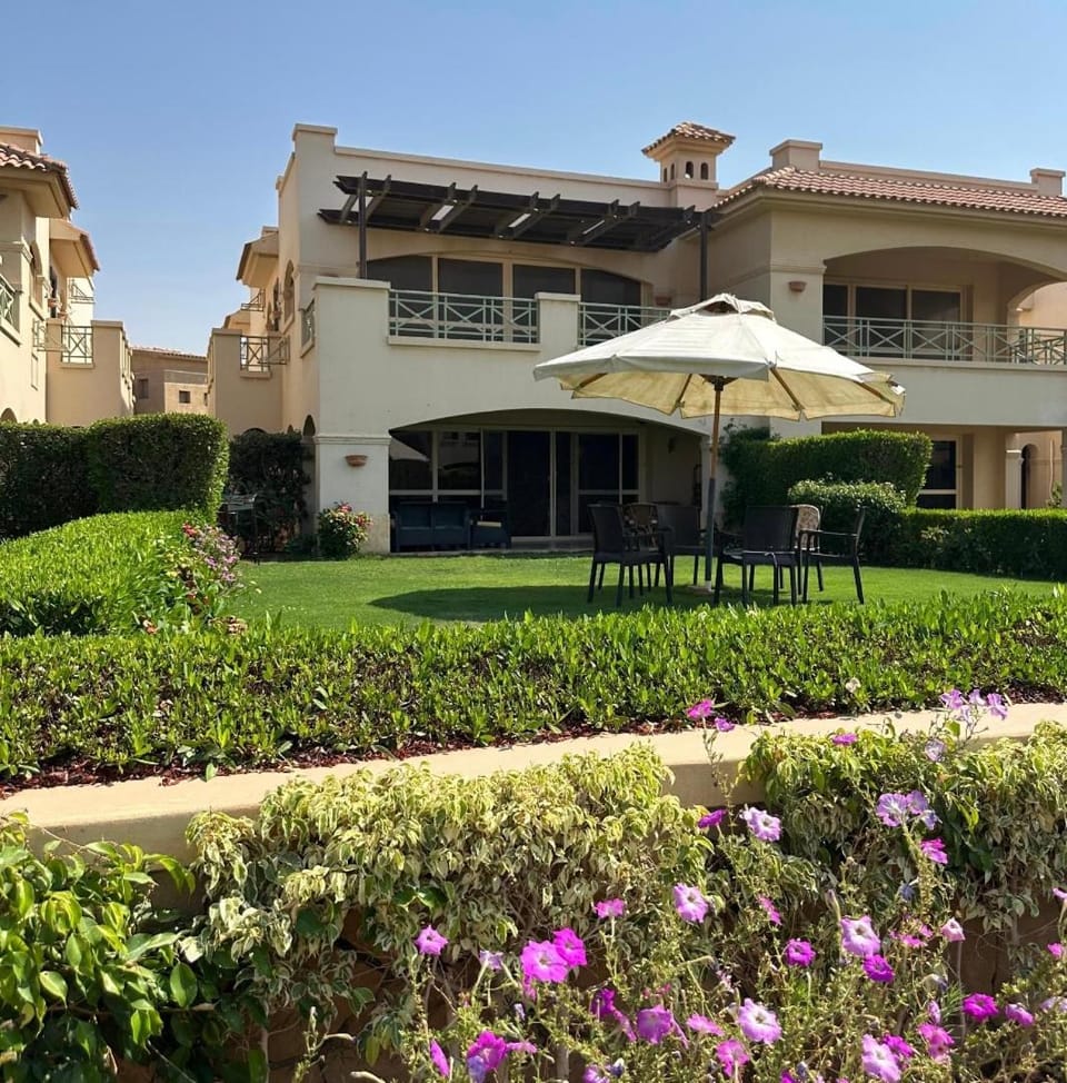 Property building, Garden