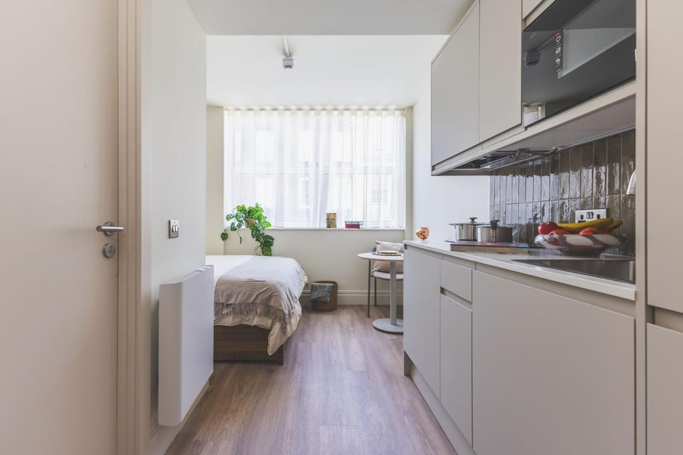 Bed, Kitchen or kitchenette, Photo of the whole room