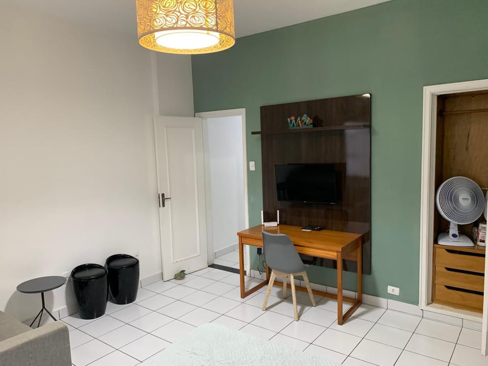 KIT com Garagem no Centro ao lado da praia Apartment in State of São Paulo