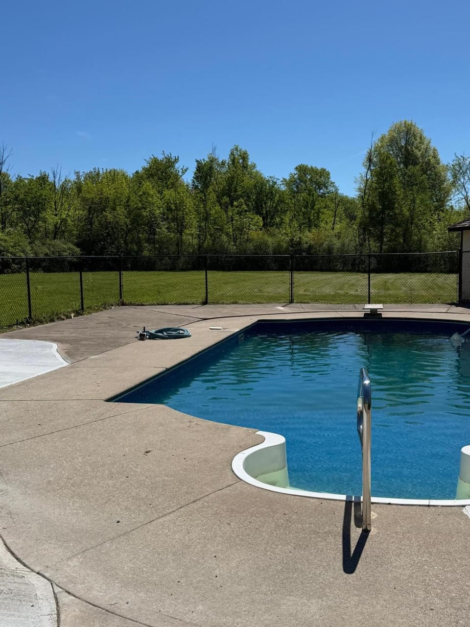 Swimming pool, sunbed