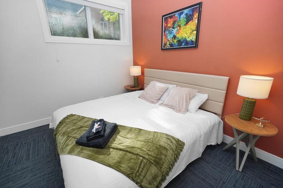 Stylish 5BR West Loop Retreat with Optional Parking Apartment in Chicago
