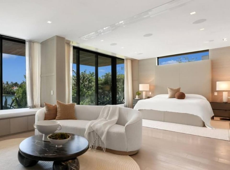 Dilido luxury Villa Waterfront-Pool Villa in Miami Beach