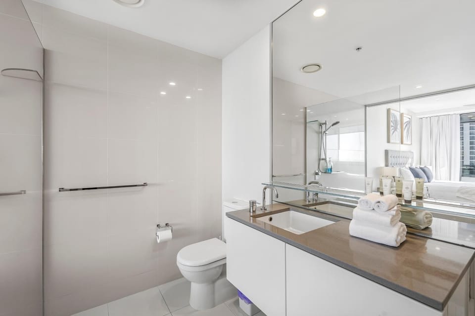 Shower, Bathroom, towels
