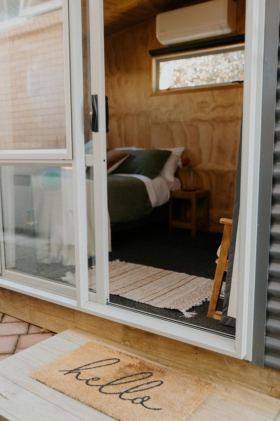 Warm & Cosy Studio Cabin Cabin in Hamilton